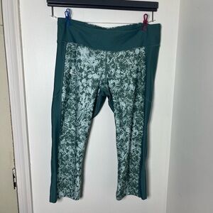 Under Armour HeatGear Compression Leggings Green Print Women’s Large Athletic